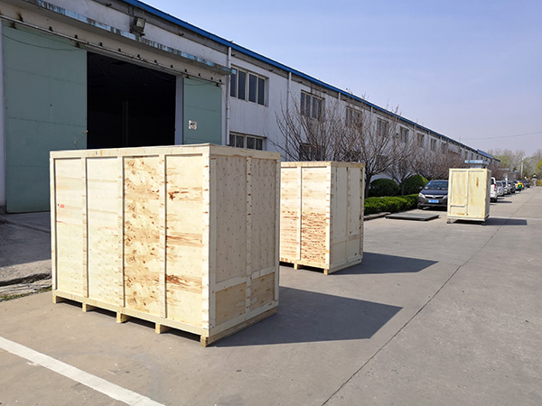 青島環(huán)保除塵設備生產廠家一批打磨除塵工作臺出貨