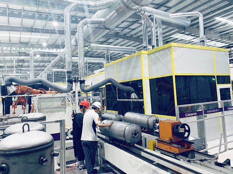 焊煙凈化系統(tǒng)竣工.jpg 焊煙凈化系統(tǒng)竣工.jpg