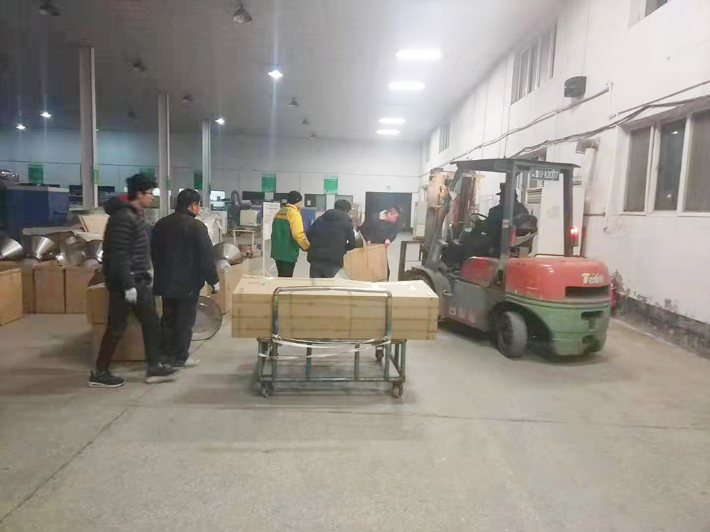 路博環(huán)保加班加點(diǎn)，確保按時(shí)交貨 (3).jpg