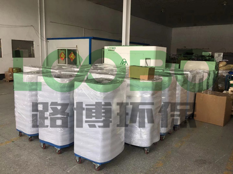 路博環(huán)保一批焊接煙塵凈化器專(zhuān)車(chē)發(fā)往客戶現(xiàn)場(chǎng)